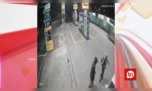Câmeras flagram ladrões tentando invadir posto em Apucarana