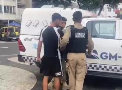 Ambulante foi encaminhado para a Delegacia Especial de Apoio ao Turismo