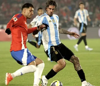 Argentina e Colômbia se enfrentam no Monumental de Núñez em momentos distintos; Messi será titular.