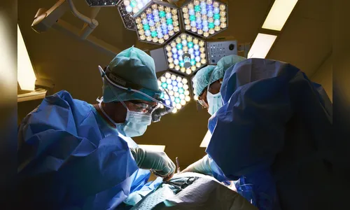 Prefeitura do PR abre 15 vagas para médicos com salário até R$ 14 mil