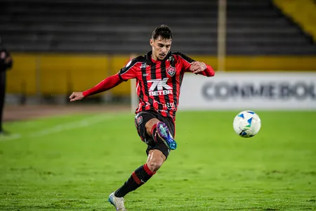 Barradão recebe Vitória x Cruzeiro em duelo de extremos na 12ª rodada do Brasileirão