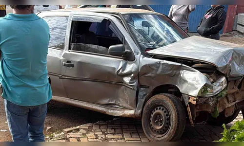 Colisão entre Fiat Strada e Gol deixa dois feridos em Ariranha do Ivaí