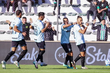 Braithwaite abriu o placar para o Grêmio