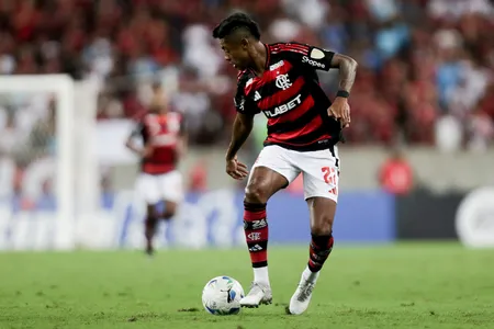 Bruno Henrique deve aparecer no time titular