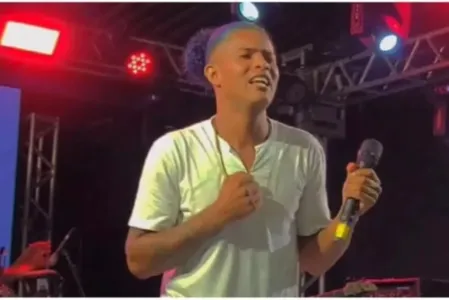 Cantor Lucca Makezi, de 27 anos