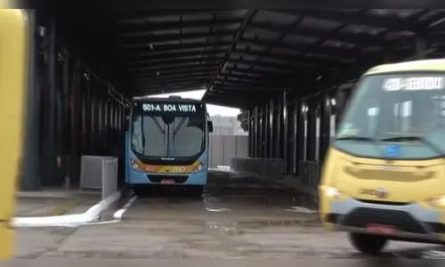 Passageiro é preso suspeito de passar mão em criança dentro de ônibus