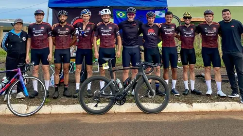Ciclistas de Arapongas são destaque em competição