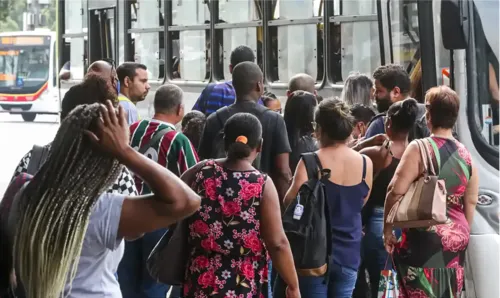 Desemprego recua no Brasil