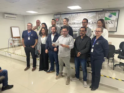 Direção da regional e secretários de saúde, além de outras autoridades