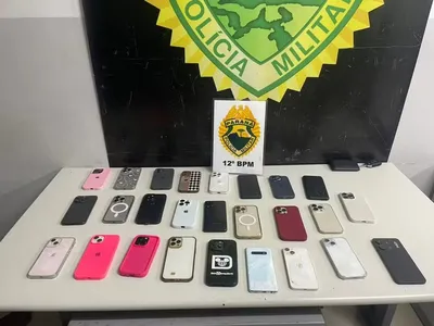 Durante a abordagem, os indivíduos deram versões conflitantes sobre suas atividades.