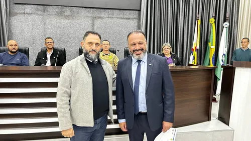 Durante a cerimônia, o presidente empossado, Vicente Batista Junior, destacou sua trajetória no conselho.