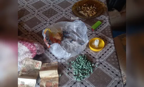 PM prende homem por tráfico de crack em residência de Califórnia