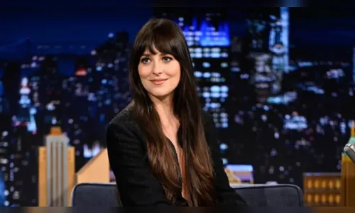 Dakota Johnson revela que enviou cocô de gorila a ex de amiga