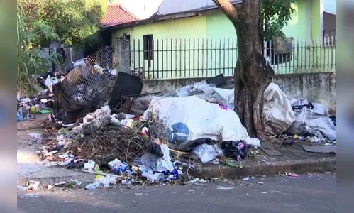Mais de 13 mil kg de lixo são tirados de casa em Maringá