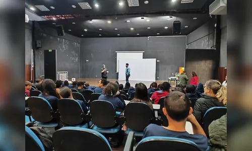 Natta leva ações de educação sexual a estudantes de Colégio Estadual