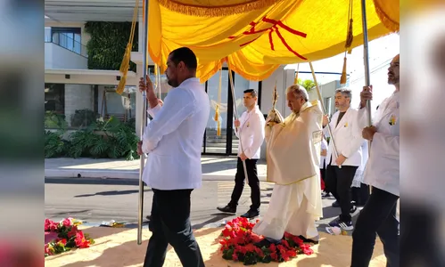 Fiéis participam de procissão e missa de Corpus Christi em Cambira