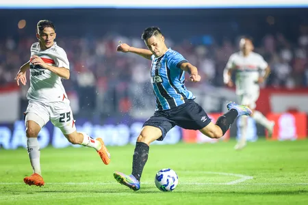 Grêmio e Corinthians se enfrentam na Arena, em Porto Alegre, pela 12ª rodada do Brasileirão