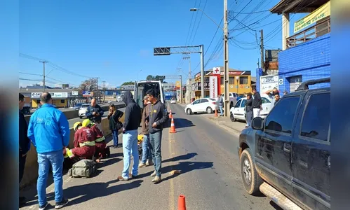 Jovem vai buscar marmita e acaba atropelado por caminhão no Paraná