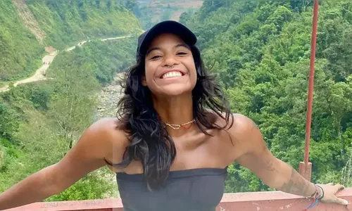 Situação de brasileira acidentada em vulcão na Indonésia segue incerta