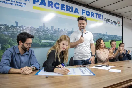 Luisa e Rodolfo durante anúncio