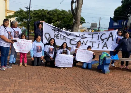 Manifestação ocorreu na Praça Rui Barbosa