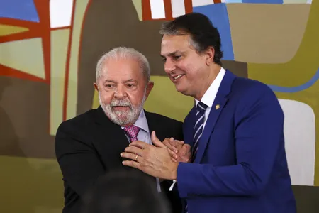 Ministro da Educação, Camilo Santana, anuncia reforço orçamentário e medidas para garantir recursos às universidades federais