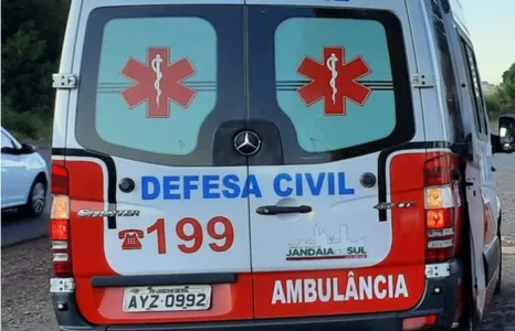 Mulher fica ferida após colisão na BR-376 em Jandaia do Sul