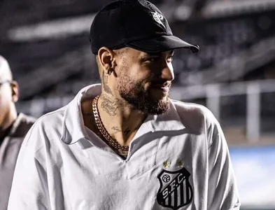 Neymar é liberado pelo Santos e solicita visto para os EUA em meio a rumores de ida ao Mundial de Clubes com o Pachuca