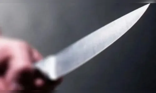 Mãe ameaça filho com faca em Rio Bom; entenda