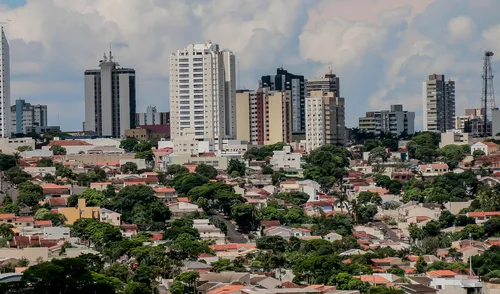 Nova lei permite que qualquer interessado assuma a conservação de praças, canteiros, rotatórias, academias ao ar livre, entre outros espaços