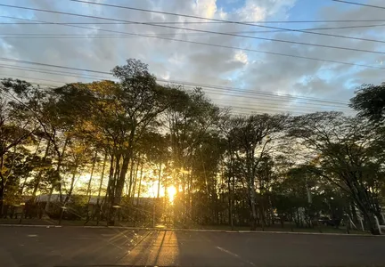 O Sol poderá aparecer de maneira singela