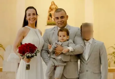O adolescente foi conduzido à delegacia, onde teria confessado a autoria do crime. Ele responderá por fato análogo aos crimes de triplo homicídio e ocultação de cadáver.