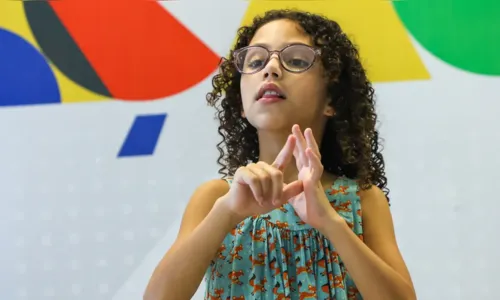 Publicado o edital em Libras destinado a pessoas com deficiência