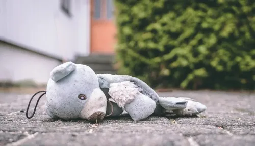 O corpo da menina foi encaminhado para a Polícia Científica que fará um laudo constatando a causa da morte
