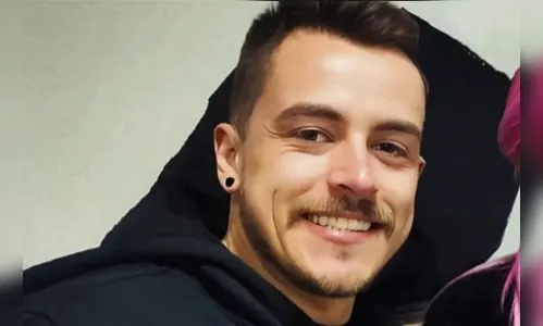 Homem morre após colisão entre carro e caminhão na BR-277