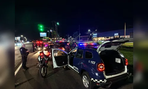 Casal é preso após ser abordado com carro furtado em Arapongas