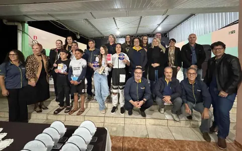 Os dois melhores colocados de cada turma foram premiados
