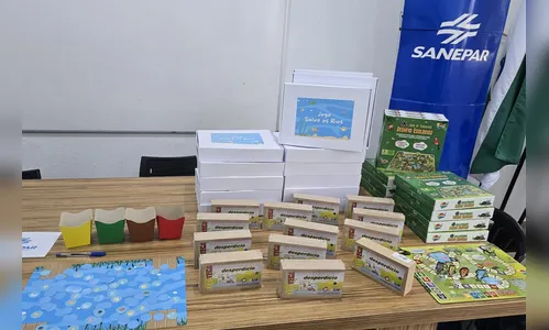 Sanepar entrega material pedagógico com enfoque ambiental para escolas