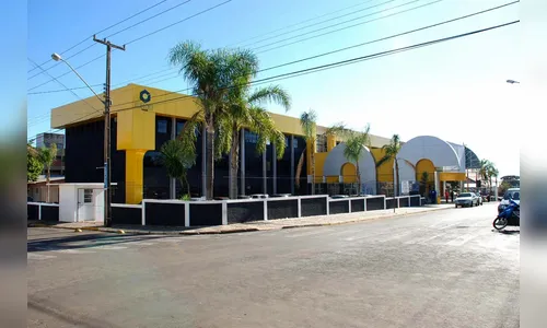 Unicentro abre inscrições para concurso com salários até R$ 16 mil