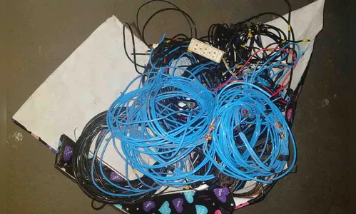 Dois homens são presos após furto de fios de cobre em Godoy Moreira