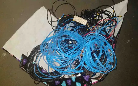 Os suspeitos estavam com a fiação furtada