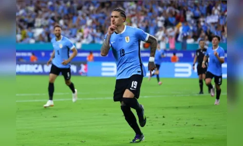 Paraguai e Uruguai duelam por posição direta na Copa
