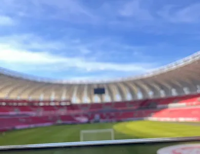 Partida acontece às 20h30 no estádio Beira-Rio, em Porto Alegre