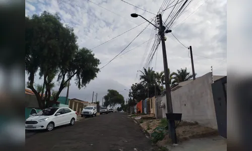 Quase 1 mil domicílios ficaram sem energia neste sábado, informa Copel