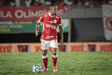 Quem vencer, se aproxima do líder Goiás, que tem 20 pontos