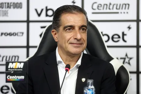 Renato Paiva celebra a terceira vitória seguida do Botafogo e projeta confronto com gigantes no Mundial de Clubes