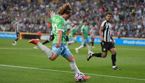 Seattle Sounders entra em campo contra o PSG no Lumen Field