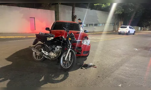 Motociclista fica ferido após colisão em cruzamento de Apucarana