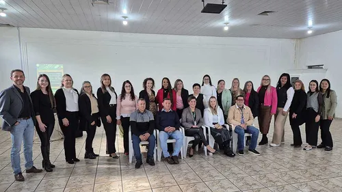 Solenidade de posse ocorreu na segunda-feira