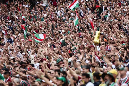Torcida do Fluminense durante partida recente; Mundial de Clubes tem registrado arquibancadas vazias apesar da alta venda de ingressos